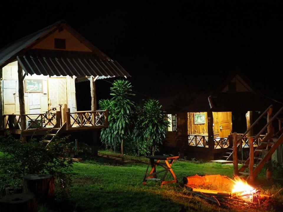 Hotel มนต์เมืองแจ่ม Mae Chaem Zewnętrze zdjęcie